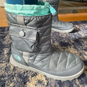 North face winter short boots